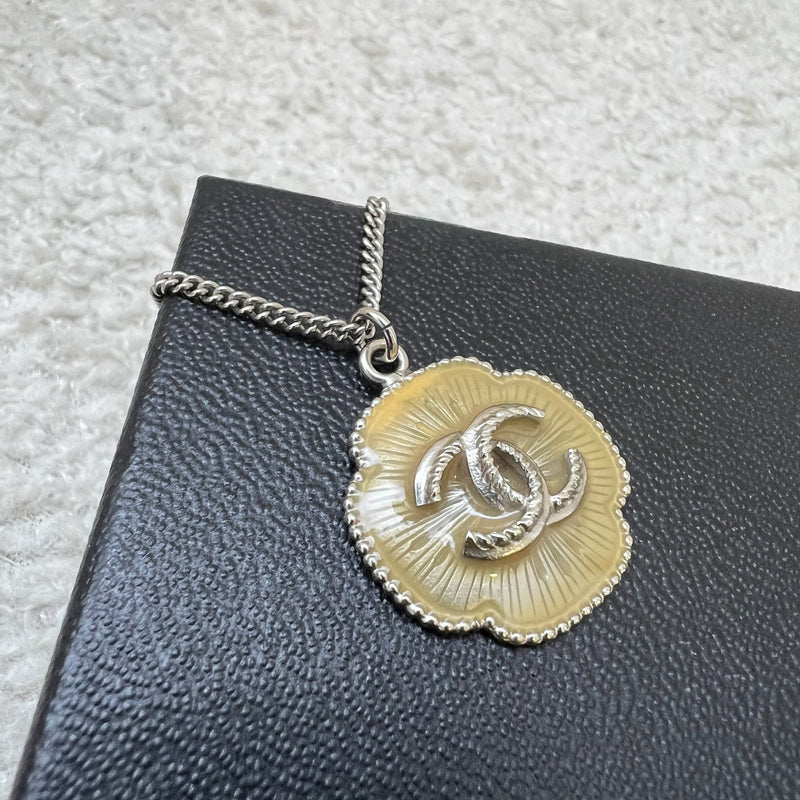 Chanel 15B Necklace with CC logo