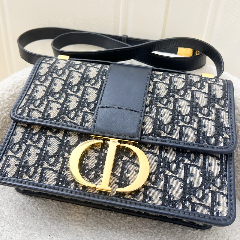 Dior 30 Montaigne Flap Bag in Navy Oblique Canvas GHW