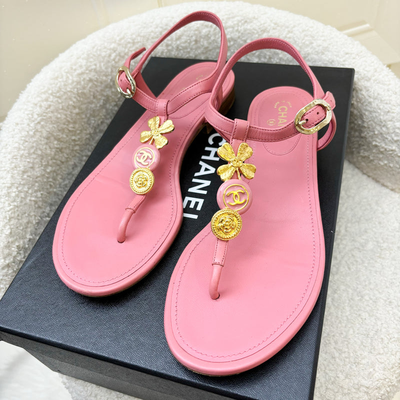 Chanel Pink Sandels in Size 37