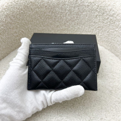 Chanel Classic Flat Card Holder in Black Caviar LGHW