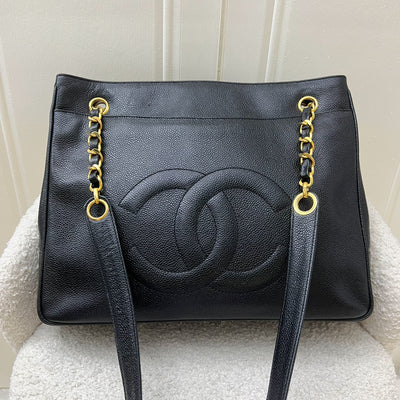 Chanel Vintage Shoulder Bag in Black Caviar and 24K GHW