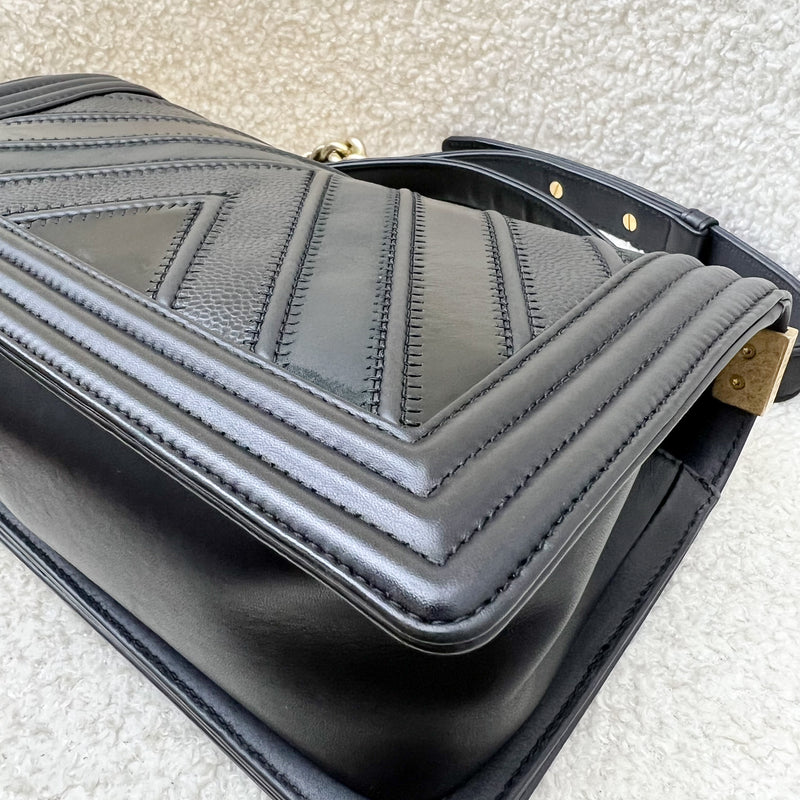 Chanel Medium 25cm Boy Flap in Chevron Quilted Black Leather / Caviar and AGHW