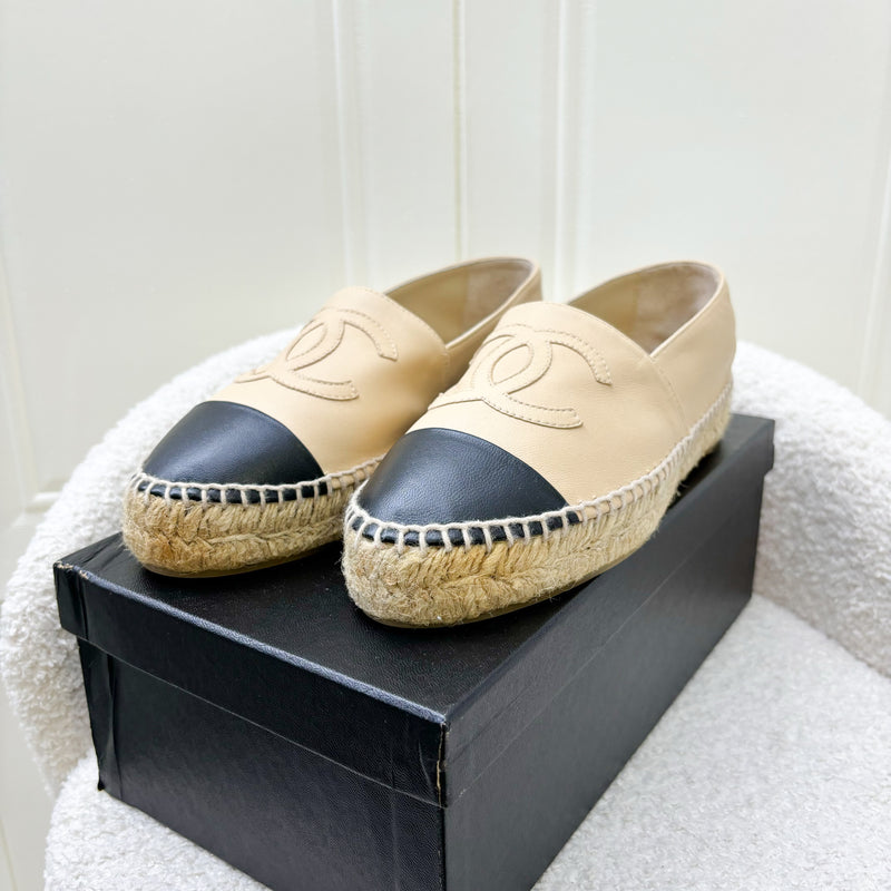 Chanel Espadrilles in Beige and Black Leather Sz 35