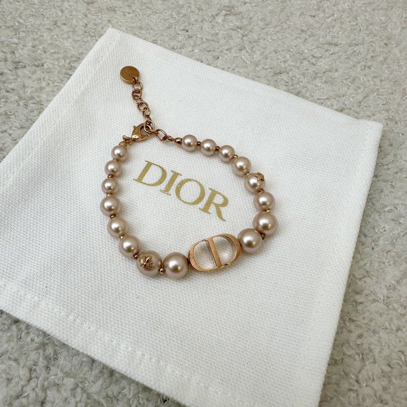 Dior 30 Montaigne Bracelet with Pink Pearls in RGHW