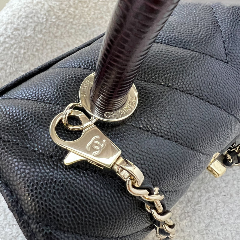 Chanel Small 24cm Coco Handle Flap with Burgundy Lizard-Embossed Calfskin Handle in Chevron Quilted Black Caviar and GHW