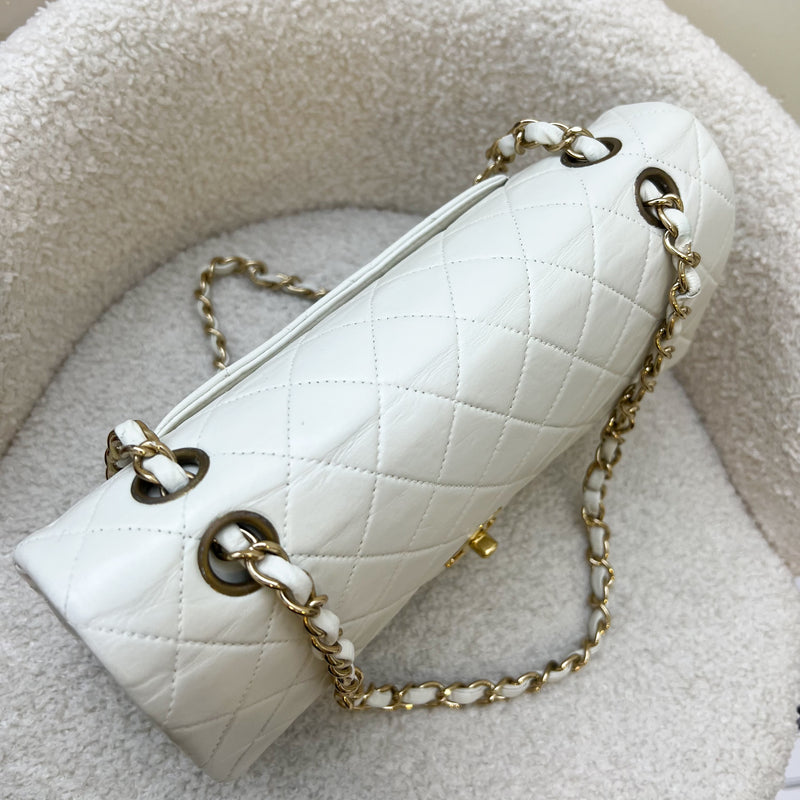 Chanel Vintage Medium Classic Flap CF in White Lambskin and 24K Plated GHW