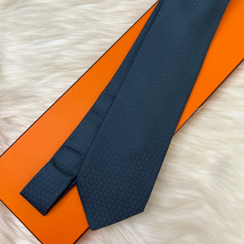 Hermes Faconnee H Thalassa Tie in 100% Silk