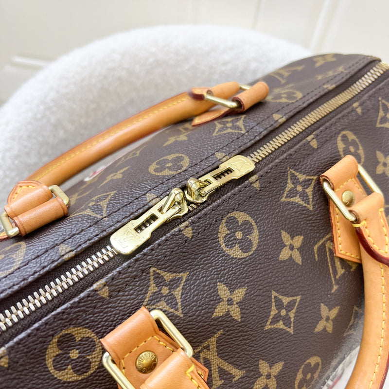 LV World Tour Speedy Bandouliere 30 in Monogram Canvas and GHW