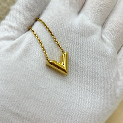 LV Essential V Necklace in Gold Tone HW