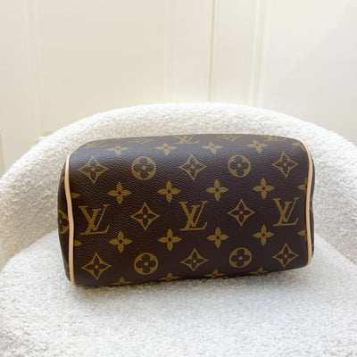 LV Speedy Bandouliere 20 in Monogram Canvas and Beige Patterned Strap