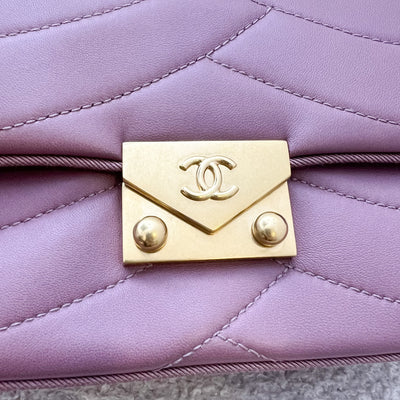 Chanel 16C Pagoda Small Flap in Dark Pink Lambskin and Gosgrain and AGHW