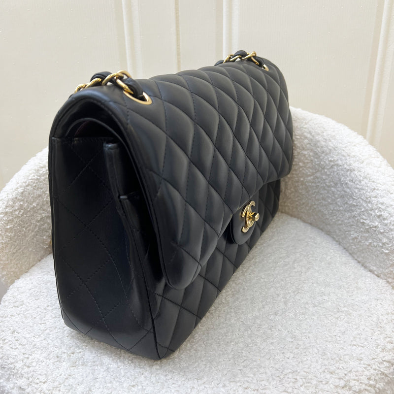 Chanel Jumbo Classic Double Flap DF in Black Lambskin and GHW