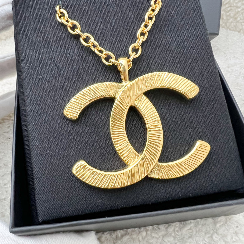 Chanel 22A Large CC Logo Long Necklace in GHW