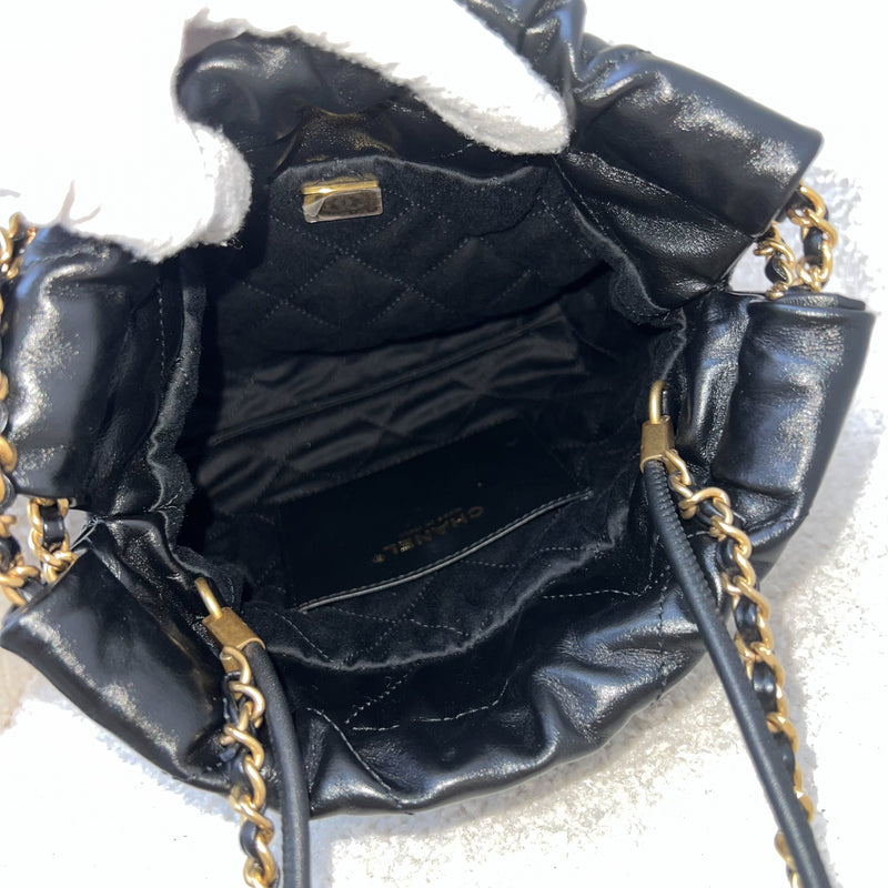 Chanel 22 Mini Hobo Handbag in Black Shiny Calfskin and GHW