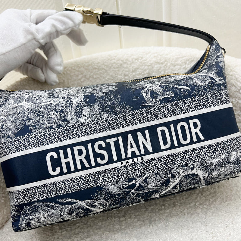 Dior Medium DiorTravel Nomad Pouch in Blue Toile de Jouy Reverse Technical Fabric