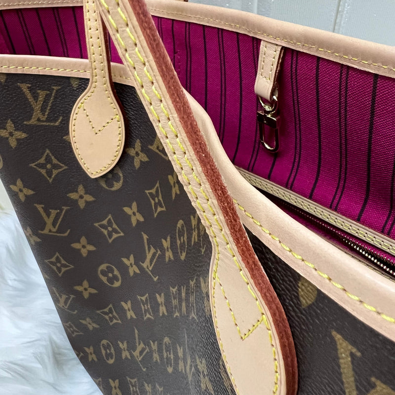 Louis Vuitton LV Neverfull MM in Monogram Canvas, Rouge Pivoine Interior and GHW