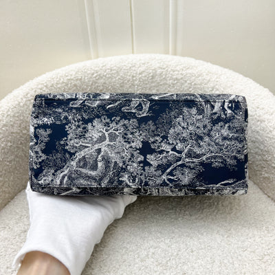 Dior Medium DiorTravel Nomad Pouch in Blue Toile de Jouy Reverse Technical Fabric