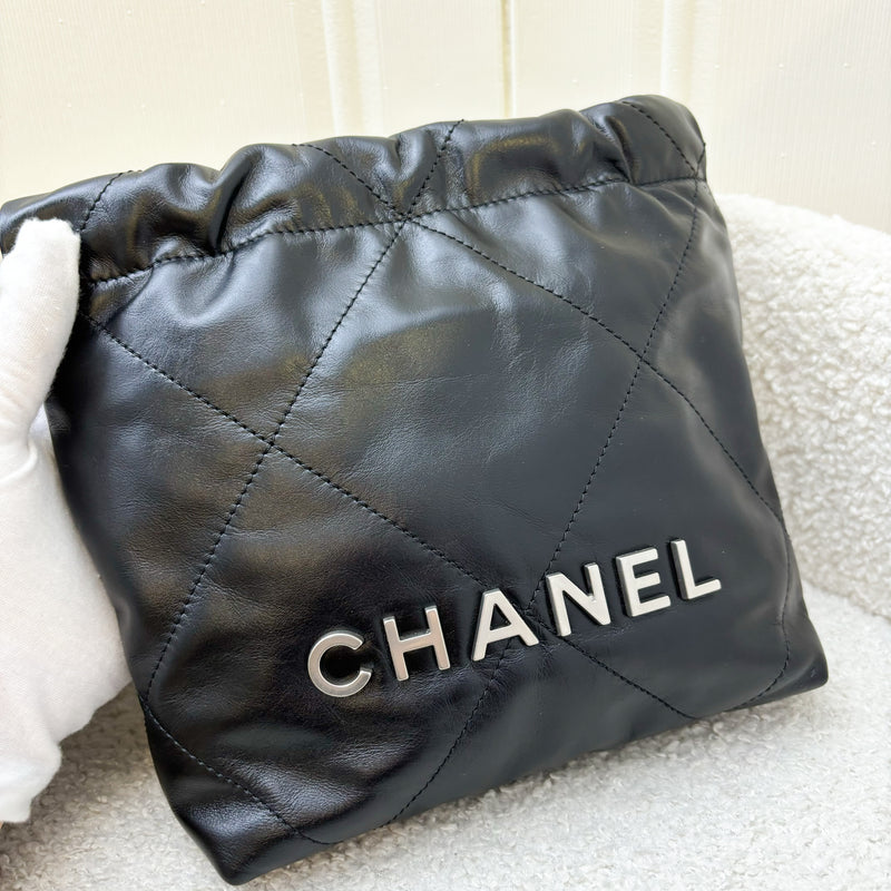 Chanel 22 Mini Hobo Handbag in Black Shiny Calfskin and SHW