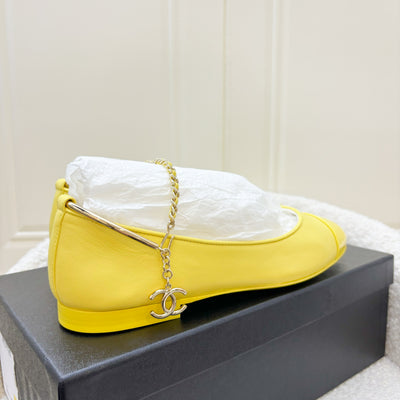 Chanel Ballerina Pumps in Yellow Lambskin and Patent Leather with Camilia Dangling Charm Sz37