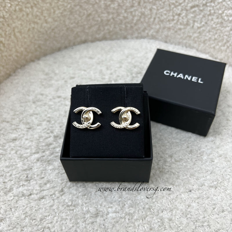 Chanel CC Turnlock Earrings in LGHW (Model: AB9411)