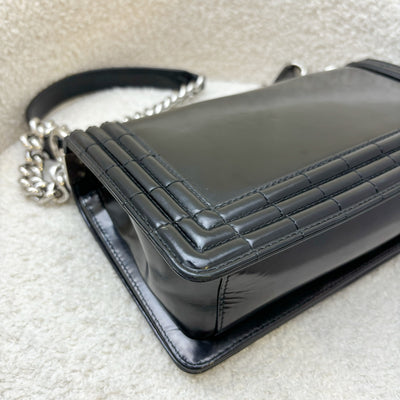 Chanel Medium 25cm Boy Flap in Black Shiny Calfskin and SHW