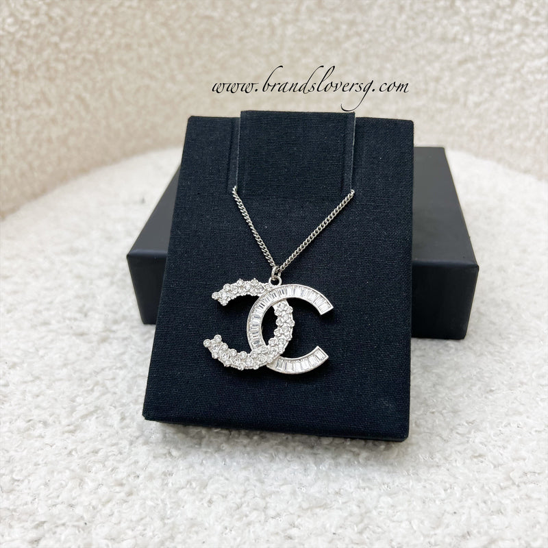 Chanel 18P Large CC Crystal Logo Necklace in SHW