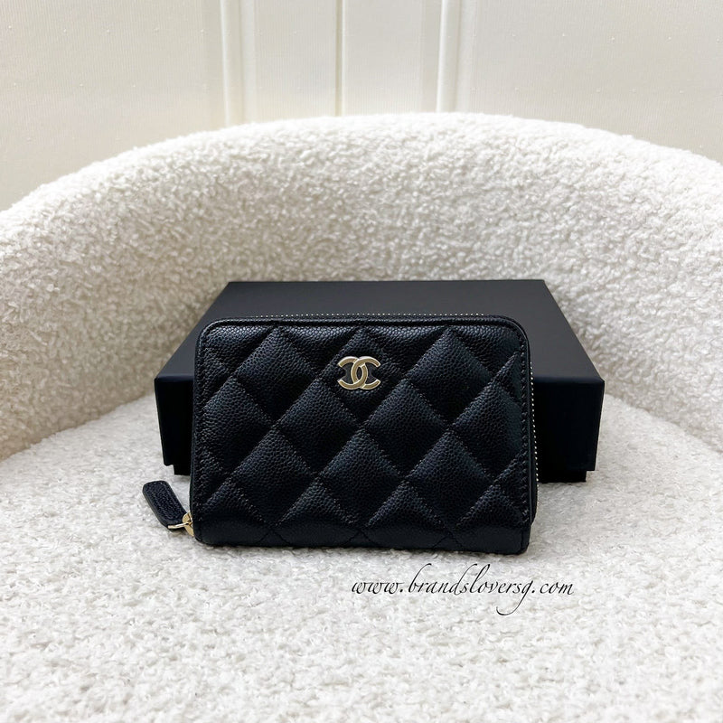 Chanel 25C New Zipped Small Wallet / Card Holder in Black Caviar and LGHW (Model: AP3686)