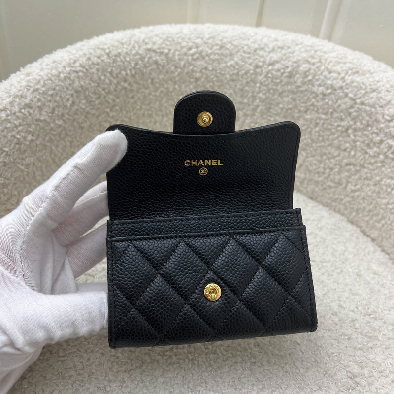 Chanel Classic Snap Card Holder in Black Caviar GHW