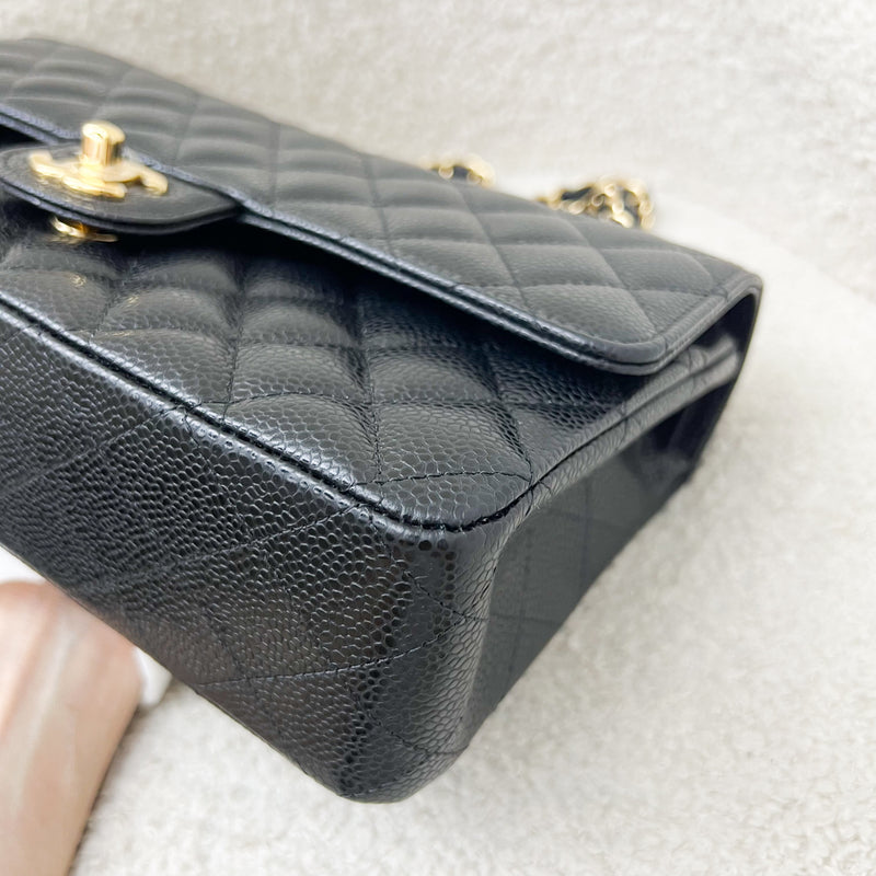 Chanel Medium Classic Flap CF in Black Caviar and GHW