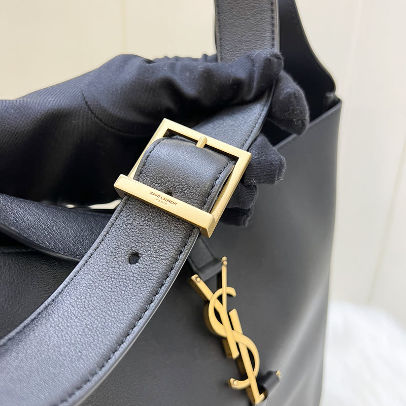 Saint Laurent YSL Large Le 5 À 7 Supple Hobo Bag in Black Grained Leather and GHW