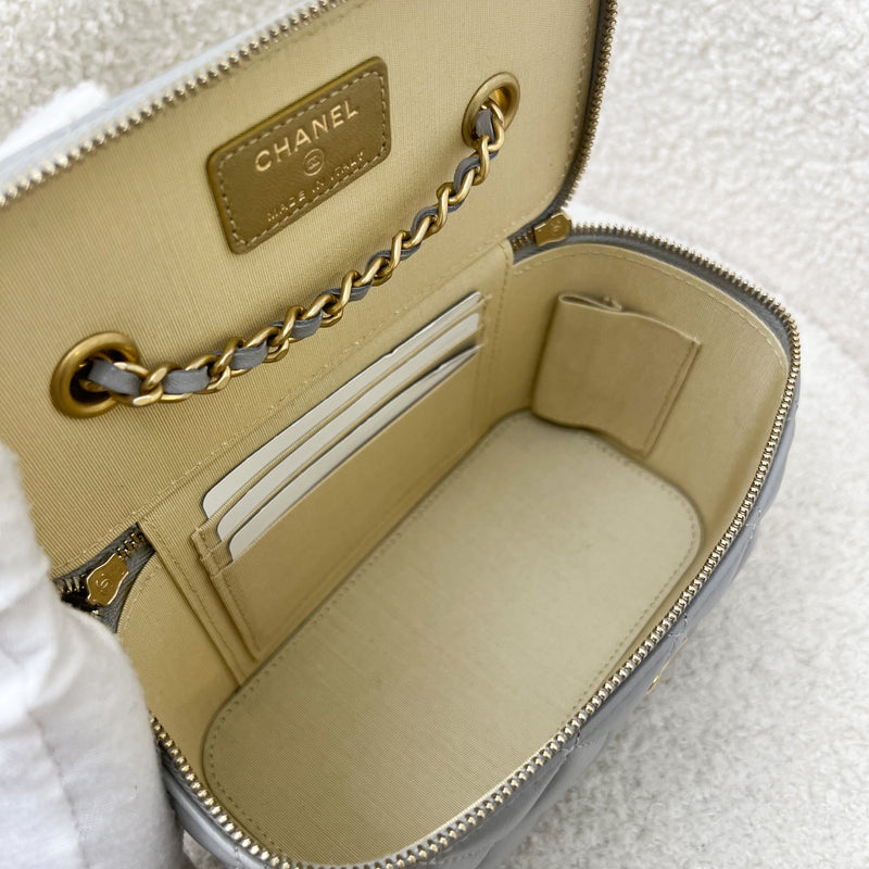 Chanel Pearl Crush Small Vanity in 21B Grey Lambskin and AGHW (Model: AP2303)