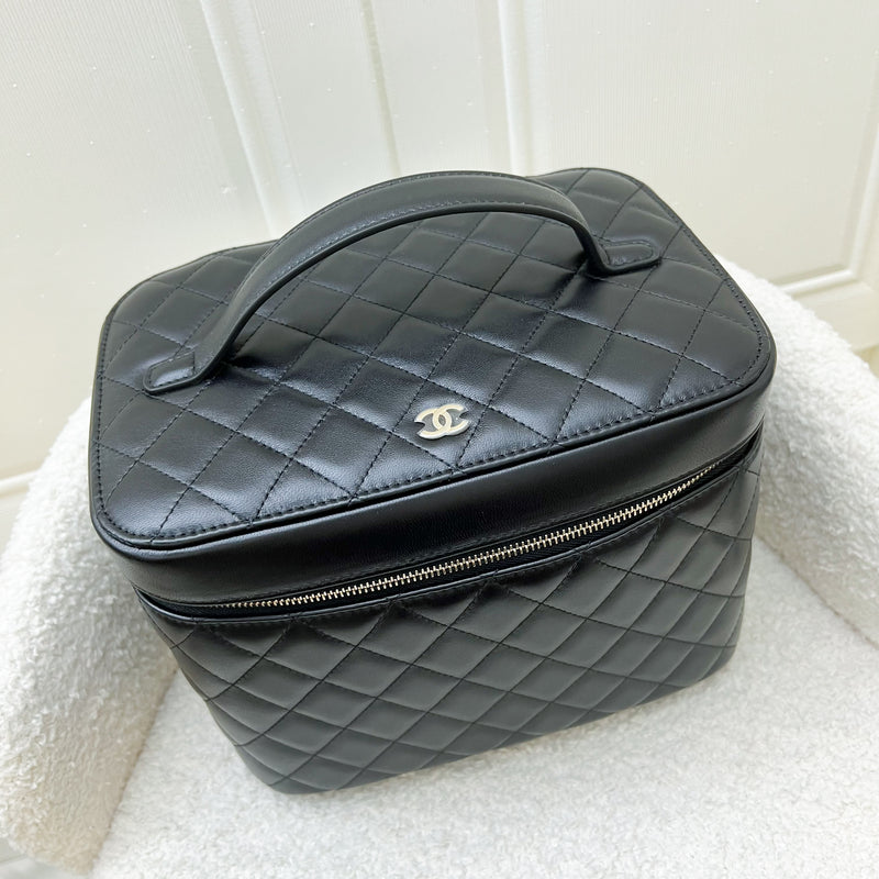 Chanel 19A Top Handle Vanity Case in Black Lambskin and GHW