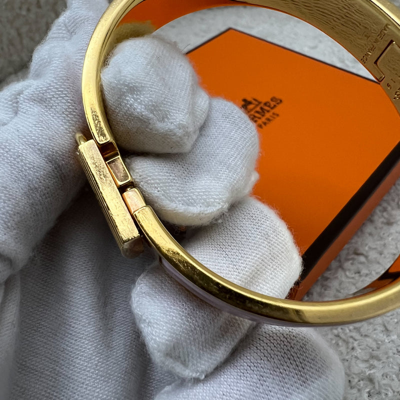 Hermes Clic Cadenas Bracelet in Rose Dragee Enamel Sz PM