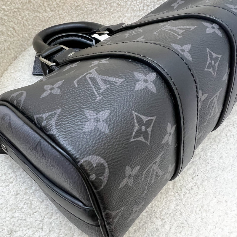 LV Keepall Bandoulière 25 in Monogram Eclipse Reverse Canvas SHW