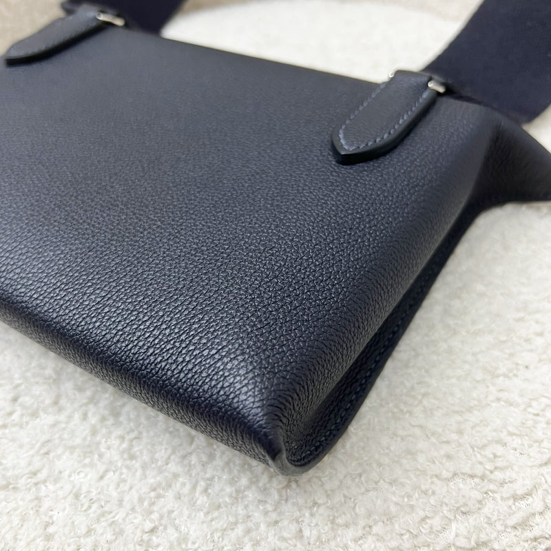 Hermes Videpoches Bag in Caban / Bleu Navy Togo Leather and PHW