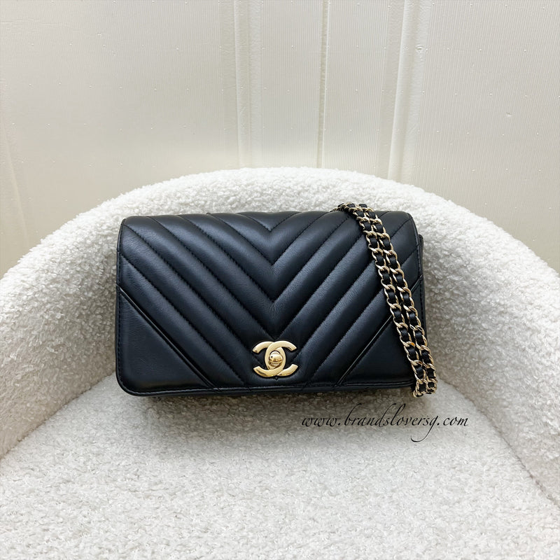 Chanel Small Statement Chevron Flap Bag in Black Lambskin LGHW