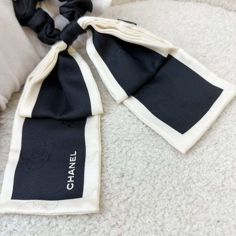 Chanel Hair Tie / Scrunchie in Black and White in 100% Silk