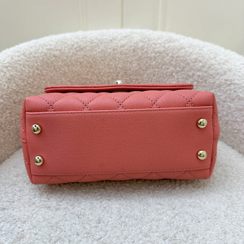 Chanel Mini 19cm Coco Handle Flap in 22A Pink Caviar and LGHW