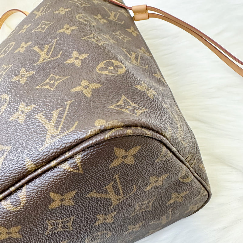 LV Neverfull MM in Monogram Canvas, Yellow Interior and GHW (No attached pouch)