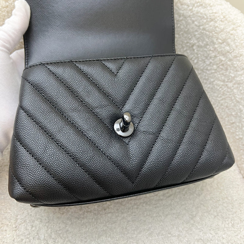 Chanel Mini 19cm So Black Coco Handle Flap in Chevron Black Caviar and Black HW