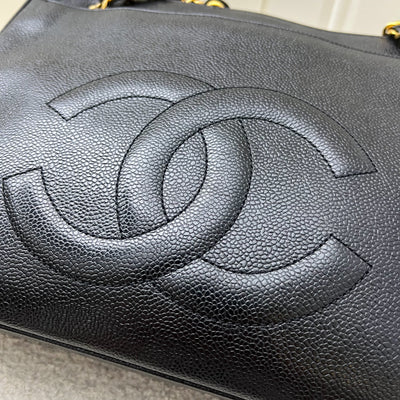 Chanel Vintage Shoulder Bag in Black Caviar and 24K GHW