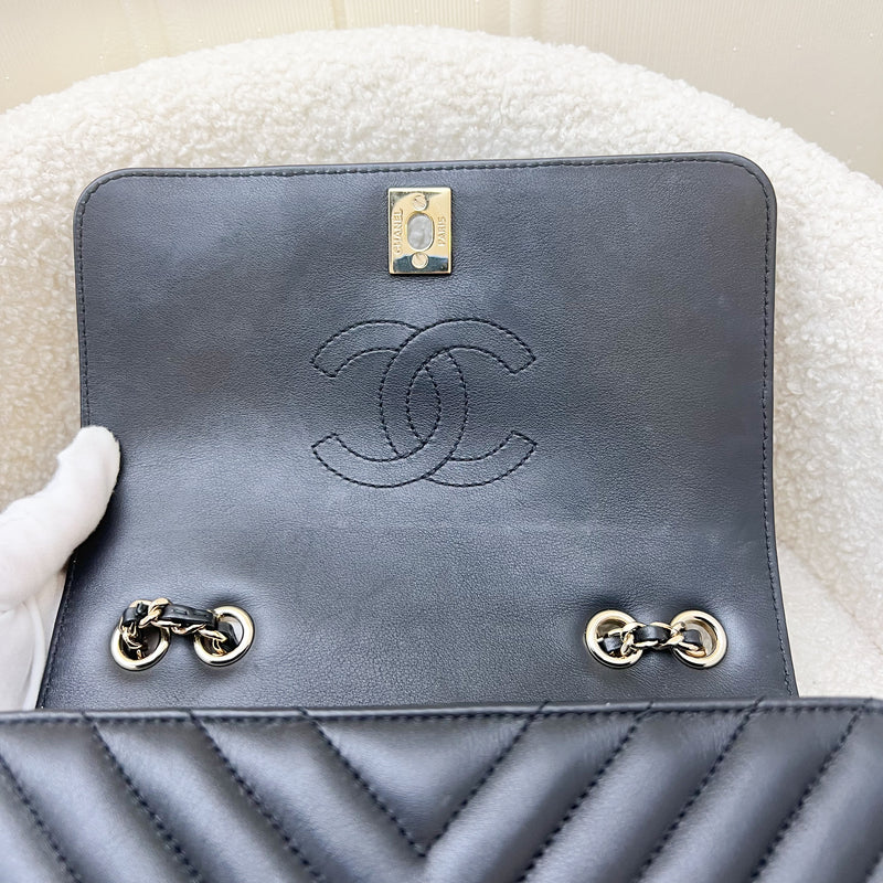 Chanel Small Statement Chevron Flap Bag in Black Lambskin LGHW