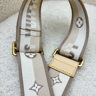 LV Speedy Bandouliere 20 in Monogram Canvas and Adjustable Beige Patterned Strap