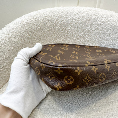 LV Multi Pochette Accessoires MPA in Monogram Canvas, Khaki Strap and GHW (No Round Pouch)