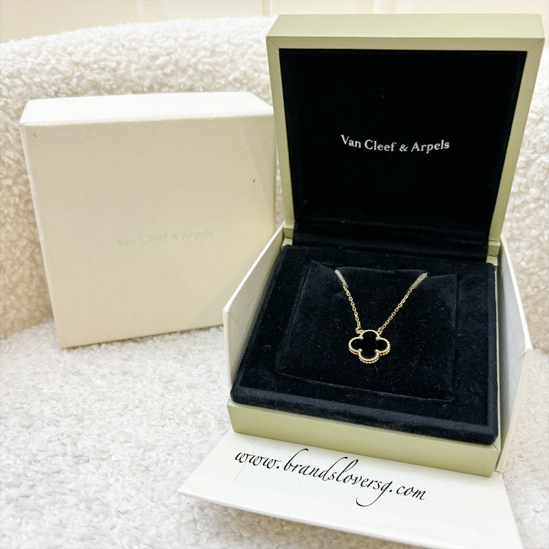 Van Cleef & Arpels VCA Vintage Alhambra Onyx Pendant Necklace in 18K Yellow Gold