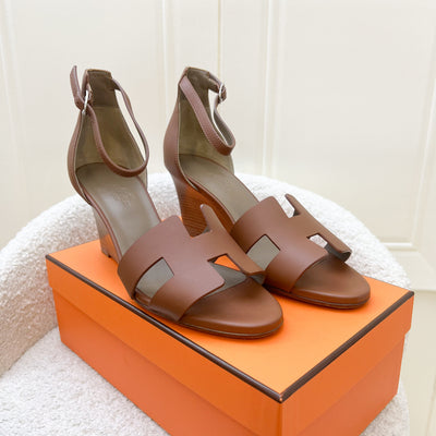 Hermes Legend Sandal in Gold Size 38.5