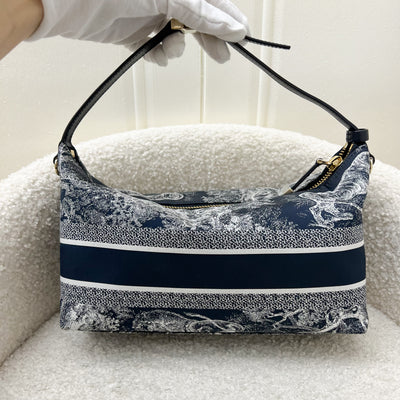 Dior Medium DiorTravel Nomad Pouch in Blue Toile de Jouy Reverse Technical Fabric