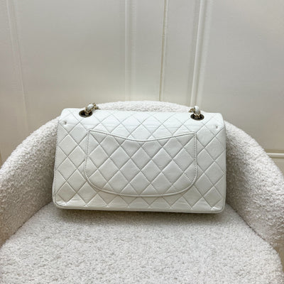 Chanel Vintage Medium Classic Flap CF in White Lambskin and 24K Plated GHW