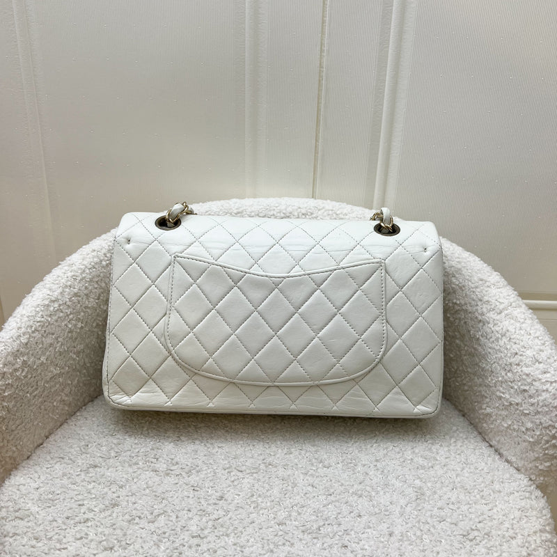 Chanel Vintage Medium Classic Flap CF in White Lambskin and 24K Plated GHW