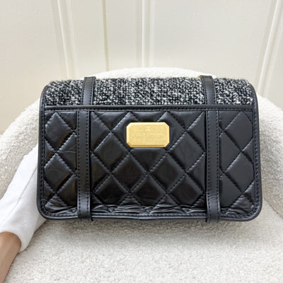 Chanel 21B Messenger Flap Bag in Black and White Tweed, Calfskin and AGHW